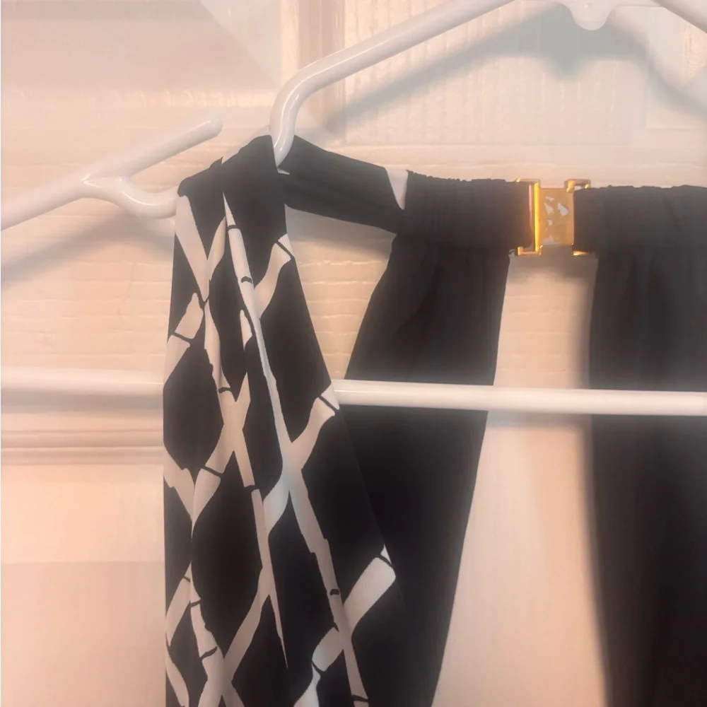 Blue Rod Beattie Navy & White Geometric One-Piece Swimsuit with Gold Accent - Picture 2 of 16